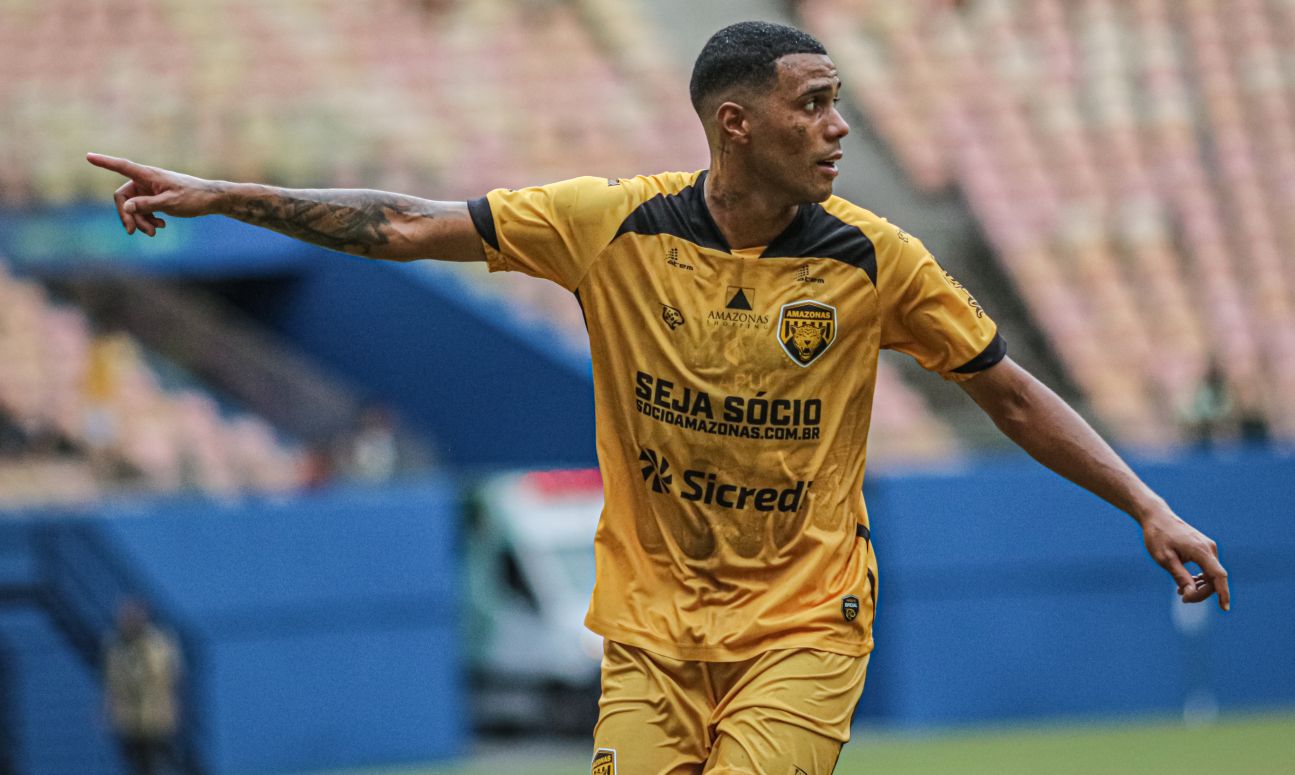 Amazonas FC confirma renovação com lateral-esquerdo para 2026