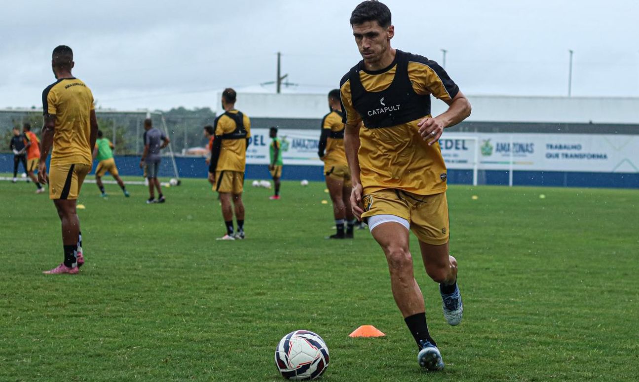 Meio-campista uruguaio é anunciado pelo Amazonas FC