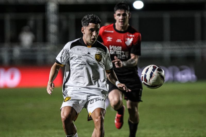 Amazonas FC visita o Athletico em duelo decisivo pela Série B