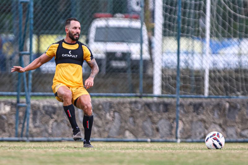 Amazonas FC confirma permanências e retornos para a temporada 2026