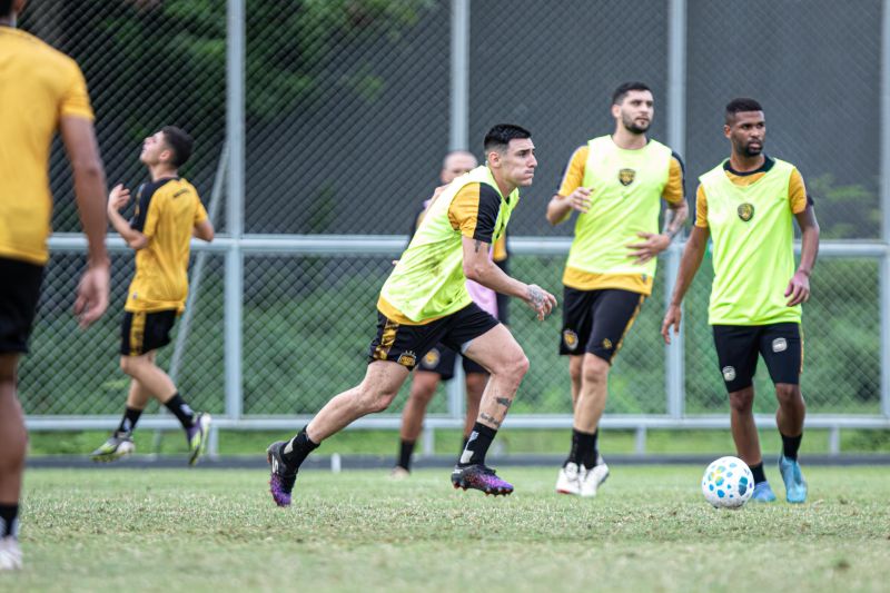 Meia argentino Patricio “Pato” Núñez é o novo reforço do Amazonas FC